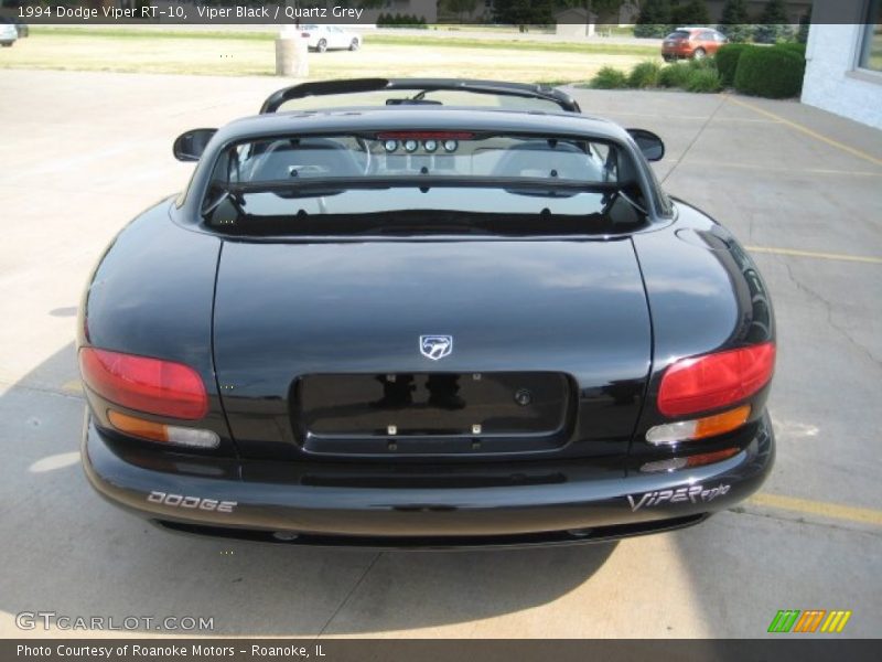 Viper Black / Quartz Grey 1994 Dodge Viper RT-10
