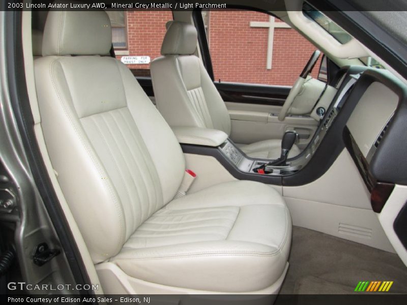 Mineral Grey Metallic / Light Parchment 2003 Lincoln Aviator Luxury AWD