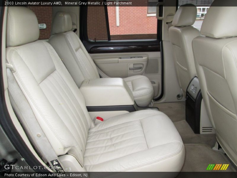 Mineral Grey Metallic / Light Parchment 2003 Lincoln Aviator Luxury AWD