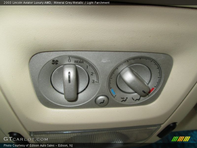 Mineral Grey Metallic / Light Parchment 2003 Lincoln Aviator Luxury AWD
