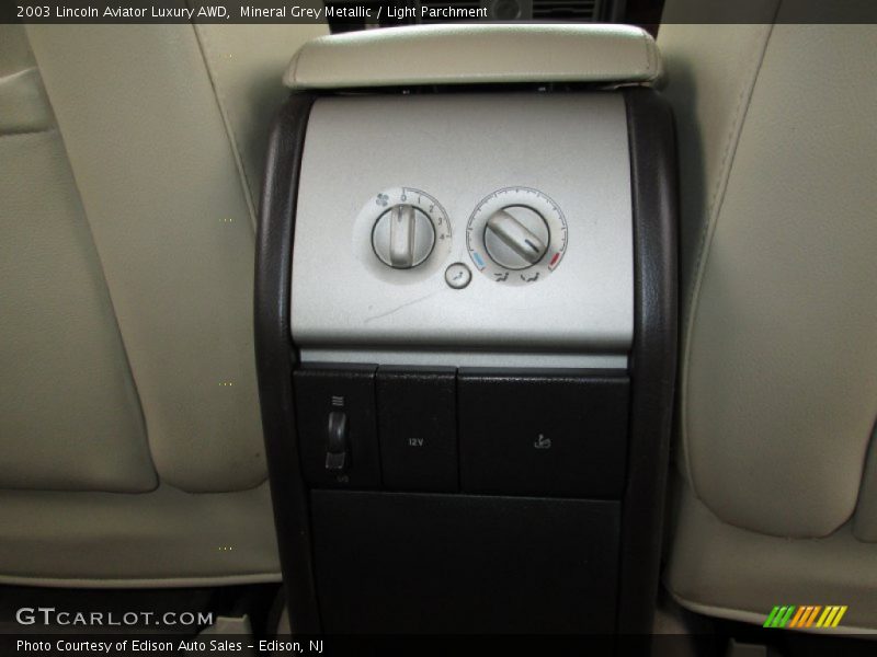 Mineral Grey Metallic / Light Parchment 2003 Lincoln Aviator Luxury AWD