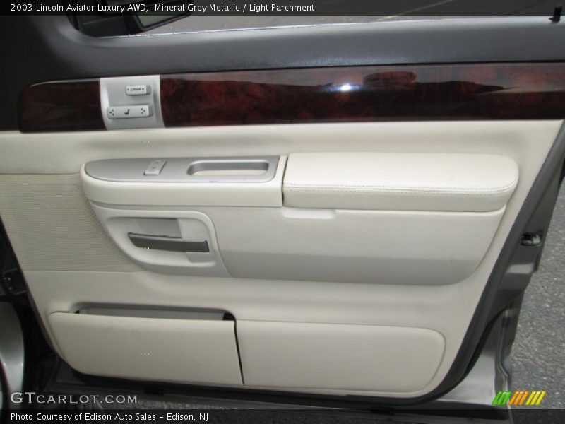 Mineral Grey Metallic / Light Parchment 2003 Lincoln Aviator Luxury AWD