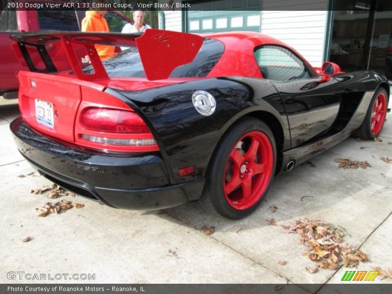  2010 Viper ACR 1:33 Edition Coupe Viper Black