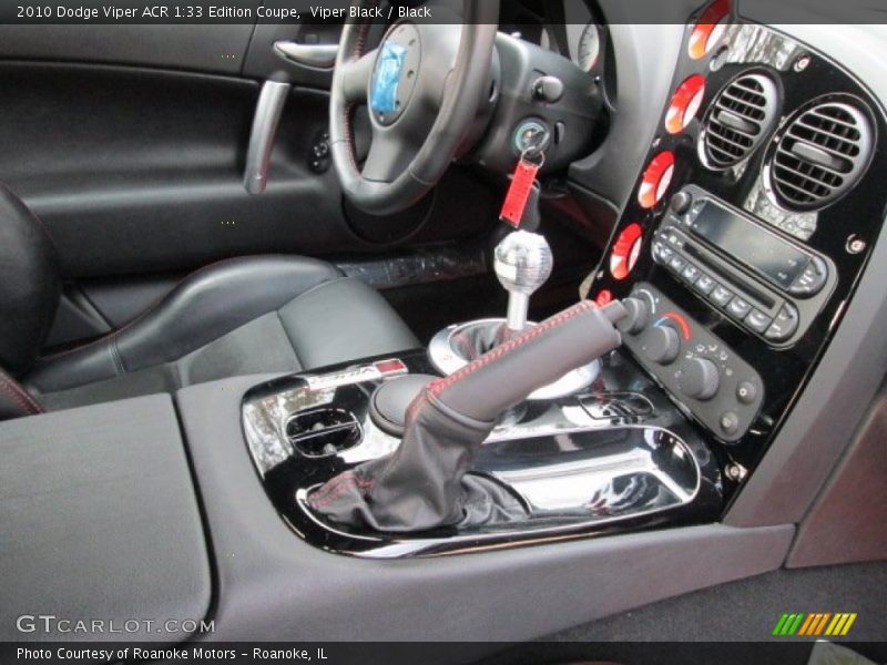 Controls of 2010 Viper ACR 1:33 Edition Coupe