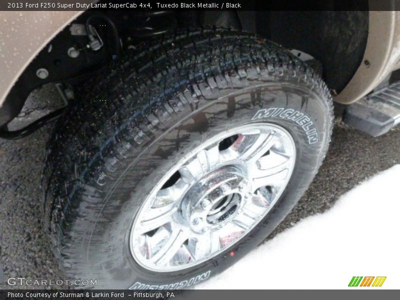 Tuxedo Black Metallic / Black 2013 Ford F250 Super Duty Lariat SuperCab 4x4