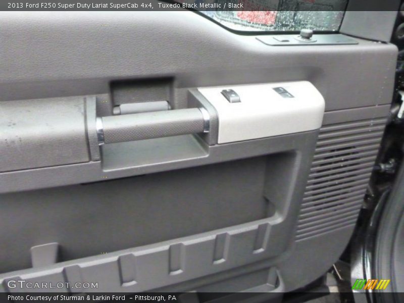 Tuxedo Black Metallic / Black 2013 Ford F250 Super Duty Lariat SuperCab 4x4