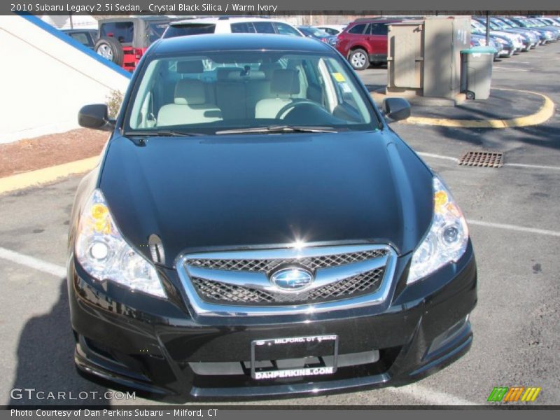 Crystal Black Silica / Warm Ivory 2010 Subaru Legacy 2.5i Sedan