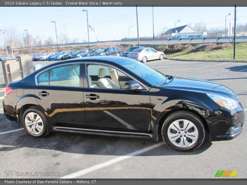 Crystal Black Silica / Warm Ivory 2010 Subaru Legacy 2.5i Sedan