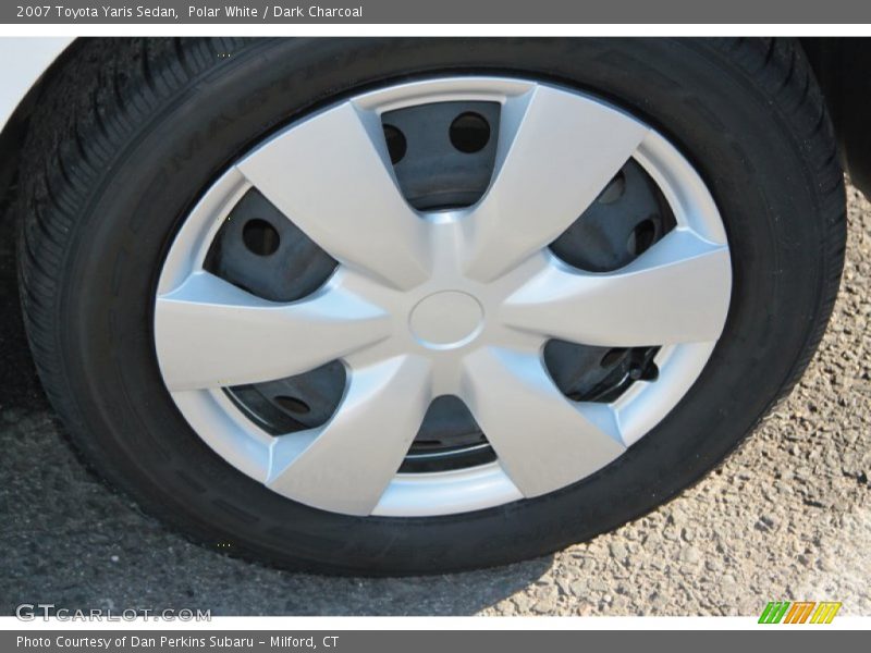Polar White / Dark Charcoal 2007 Toyota Yaris Sedan