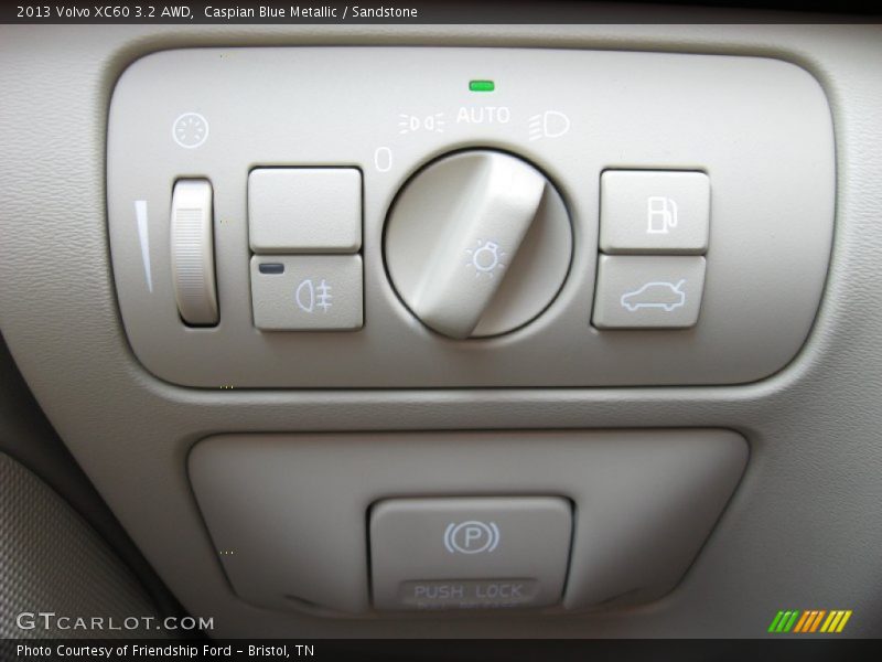 Controls of 2013 XC60 3.2 AWD