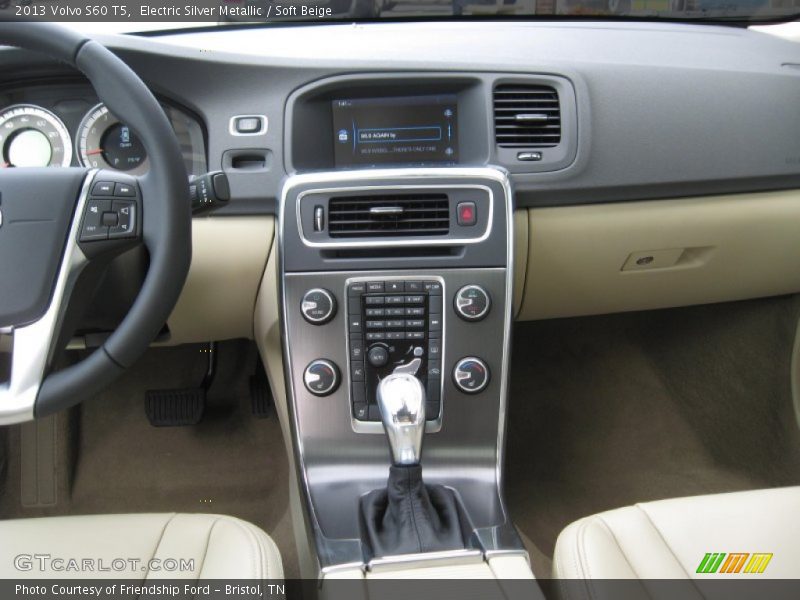 Electric Silver Metallic / Soft Beige 2013 Volvo S60 T5