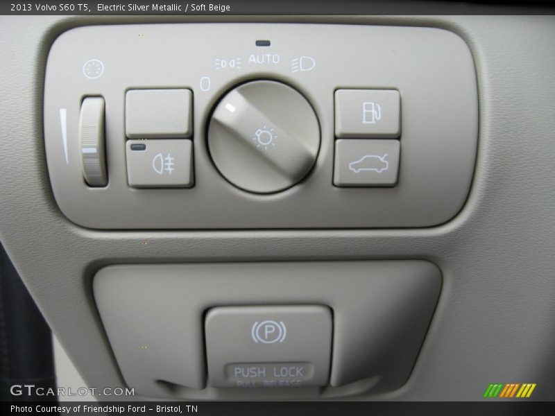 Electric Silver Metallic / Soft Beige 2013 Volvo S60 T5