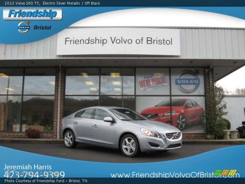 Electric Silver Metallic / Off Black 2013 Volvo S60 T5