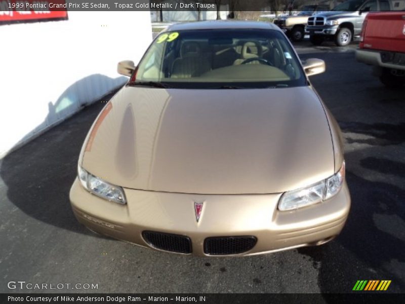 Topaz Gold Metallic / Dark Taupe 1999 Pontiac Grand Prix SE Sedan