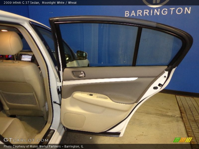 Moonlight White / Wheat 2009 Infiniti G 37 Sedan