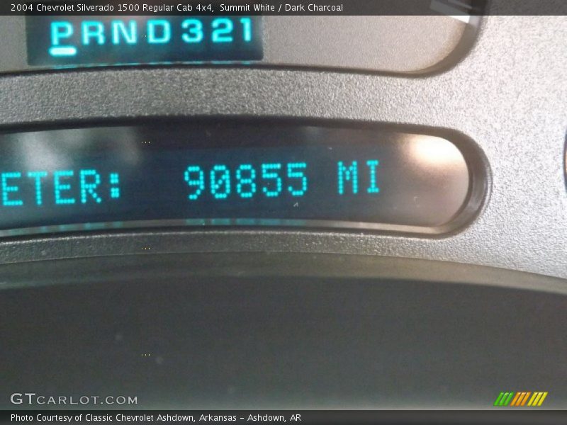 Summit White / Dark Charcoal 2004 Chevrolet Silverado 1500 Regular Cab 4x4