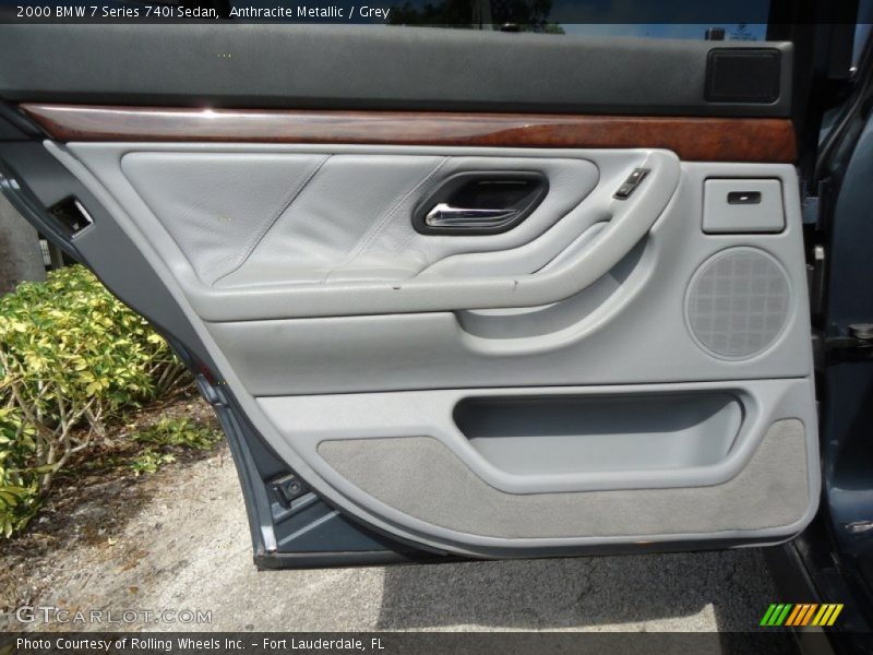 Door Panel of 2000 7 Series 740i Sedan