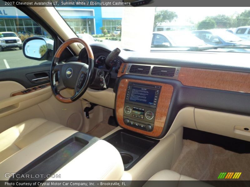 Summit White / Ebony/Light Cashmere 2007 Chevrolet Avalanche LT