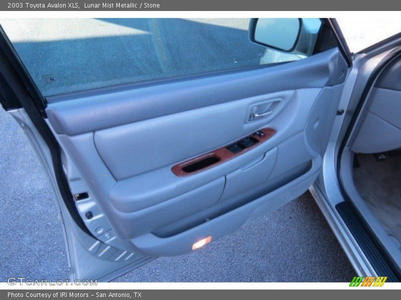 Lunar Mist Metallic / Stone 2003 Toyota Avalon XLS