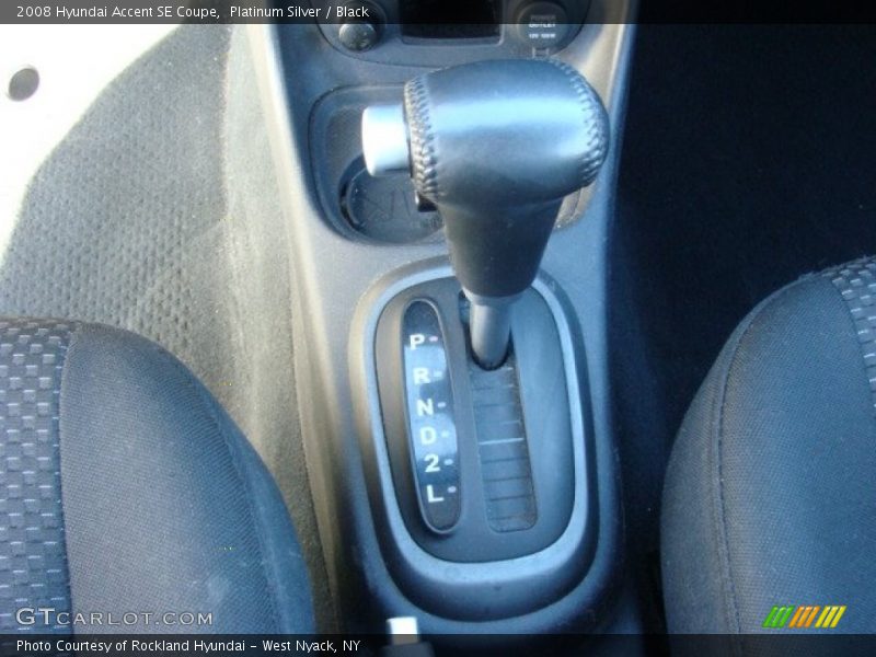 Platinum Silver / Black 2008 Hyundai Accent SE Coupe