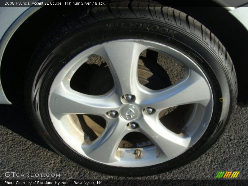 Platinum Silver / Black 2008 Hyundai Accent SE Coupe