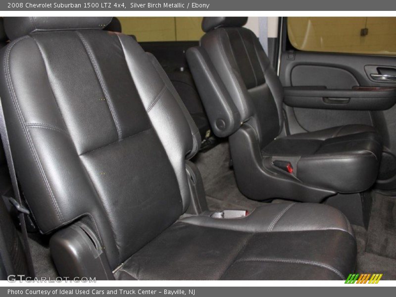Silver Birch Metallic / Ebony 2008 Chevrolet Suburban 1500 LTZ 4x4