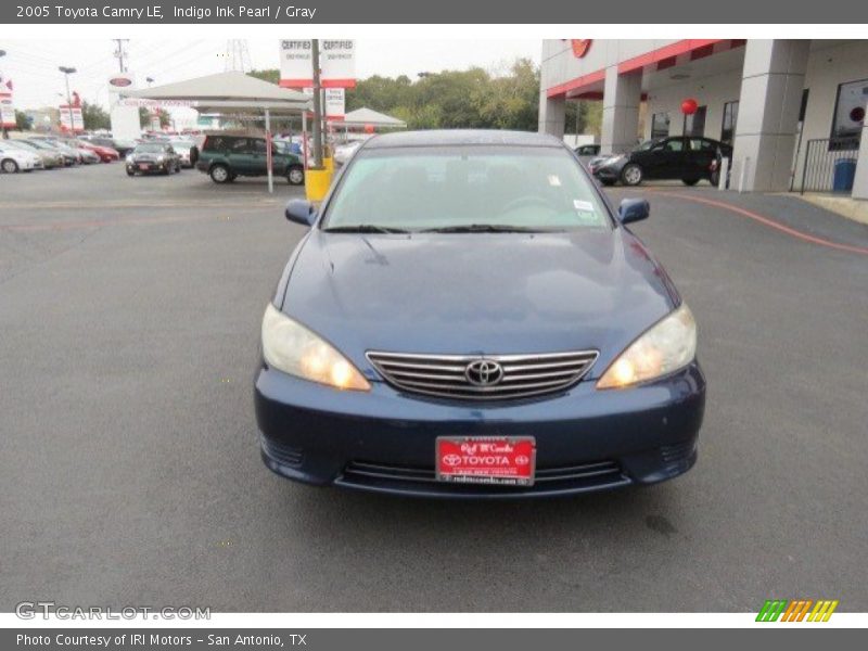 Indigo Ink Pearl / Gray 2005 Toyota Camry LE