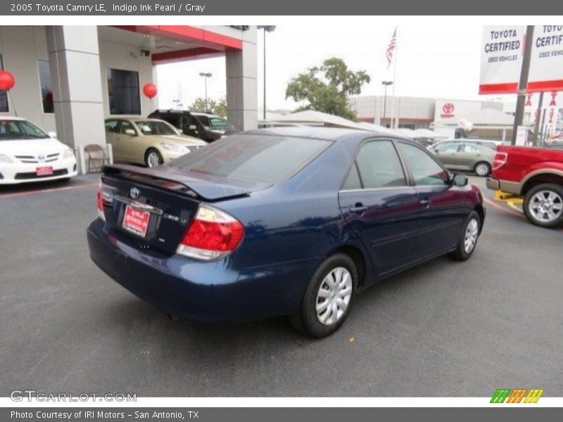 Indigo Ink Pearl / Gray 2005 Toyota Camry LE