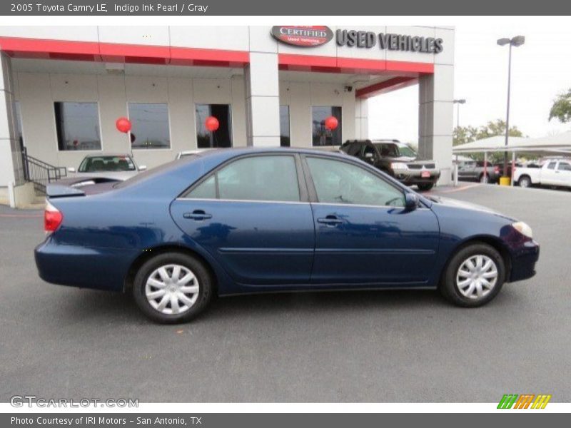 Indigo Ink Pearl / Gray 2005 Toyota Camry LE