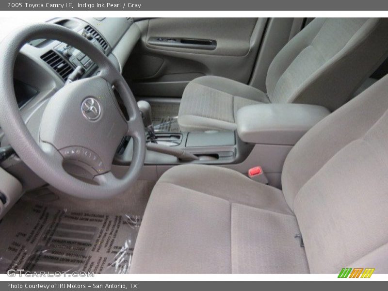 Indigo Ink Pearl / Gray 2005 Toyota Camry LE