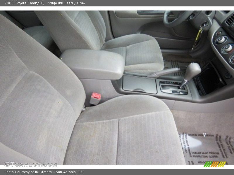 Indigo Ink Pearl / Gray 2005 Toyota Camry LE