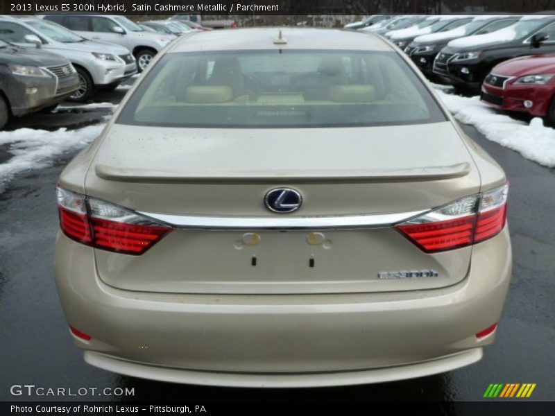 Satin Cashmere Metallic / Parchment 2013 Lexus ES 300h Hybrid