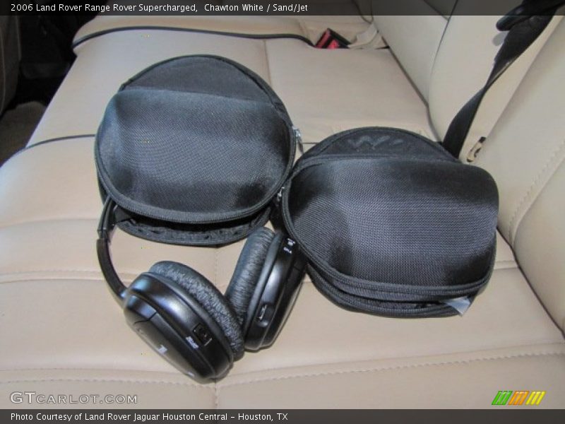 Chawton White / Sand/Jet 2006 Land Rover Range Rover Supercharged