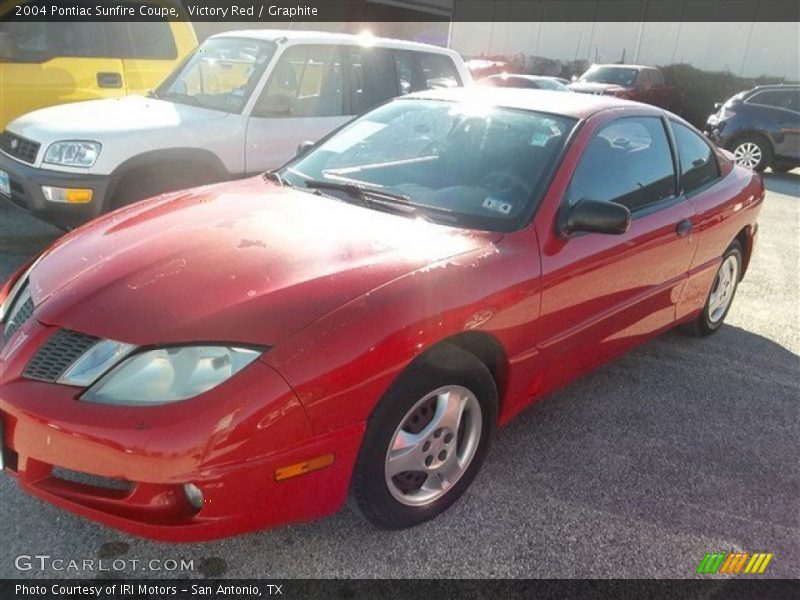 Victory Red / Graphite 2004 Pontiac Sunfire Coupe