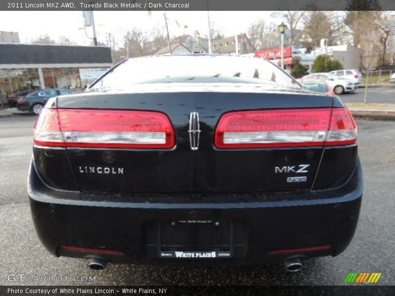 Tuxedo Black Metallic / Dark Charcoal 2011 Lincoln MKZ AWD