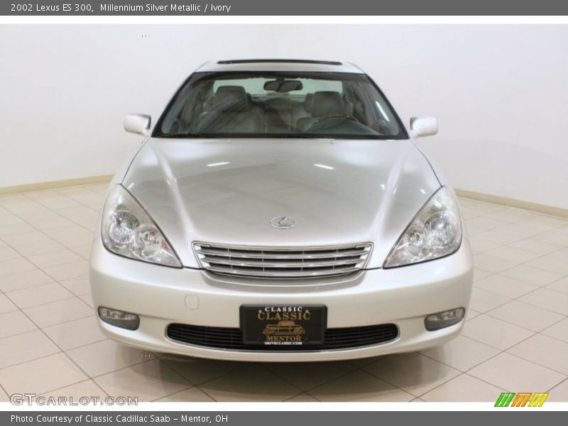 Millennium Silver Metallic / Ivory 2002 Lexus ES 300