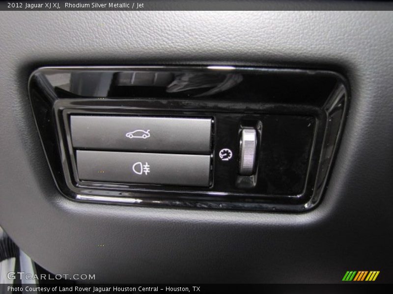 Rhodium Silver Metallic / Jet 2012 Jaguar XJ XJ