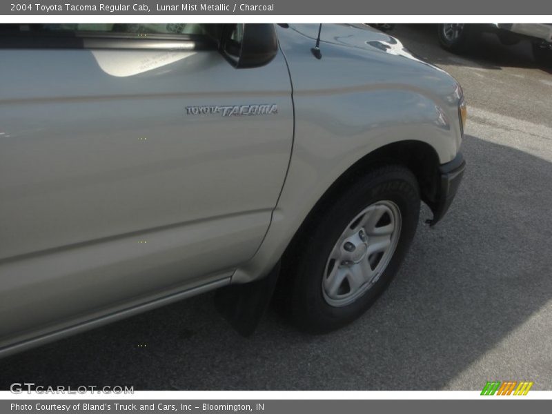 Lunar Mist Metallic / Charcoal 2004 Toyota Tacoma Regular Cab