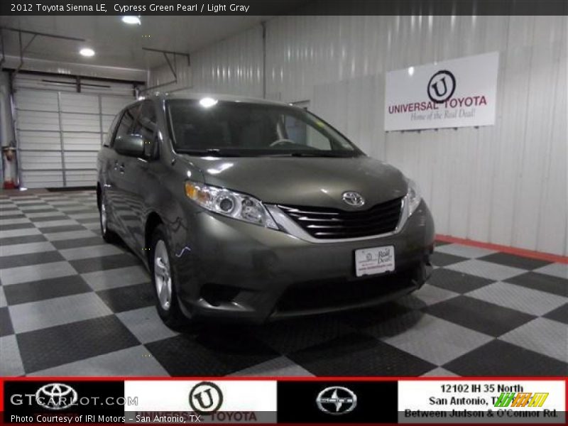 Cypress Green Pearl / Light Gray 2012 Toyota Sienna LE