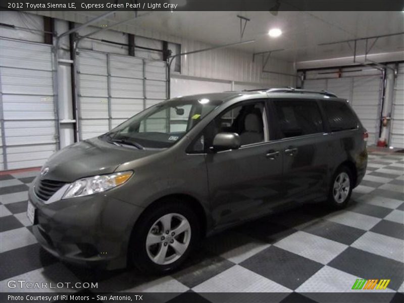Cypress Green Pearl / Light Gray 2012 Toyota Sienna LE