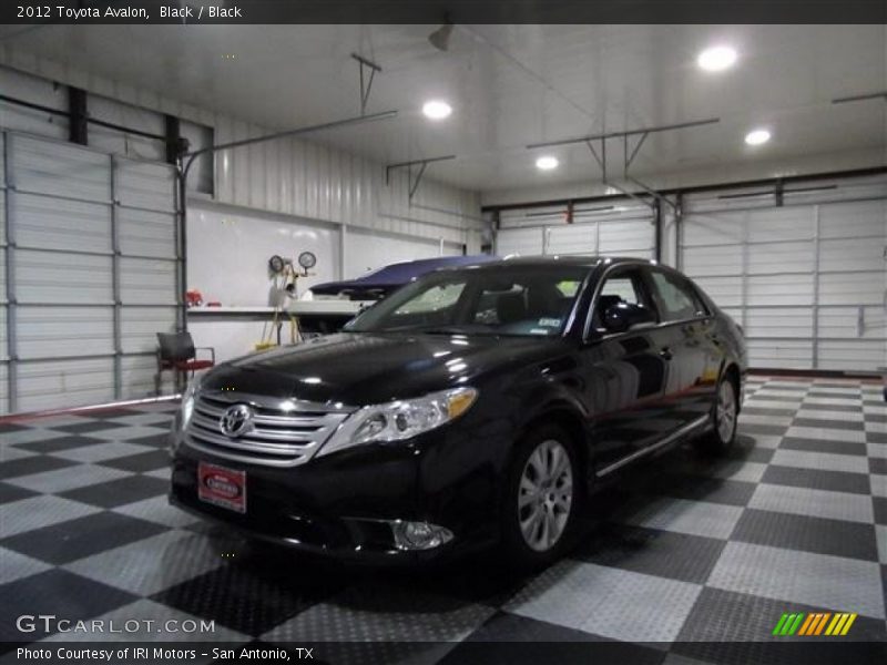 Black / Black 2012 Toyota Avalon