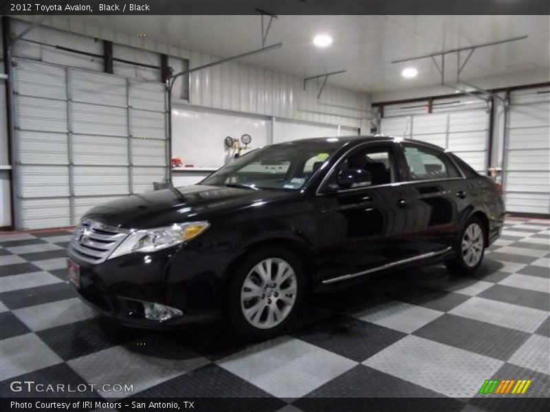 Black / Black 2012 Toyota Avalon