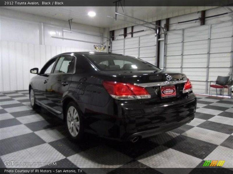 Black / Black 2012 Toyota Avalon