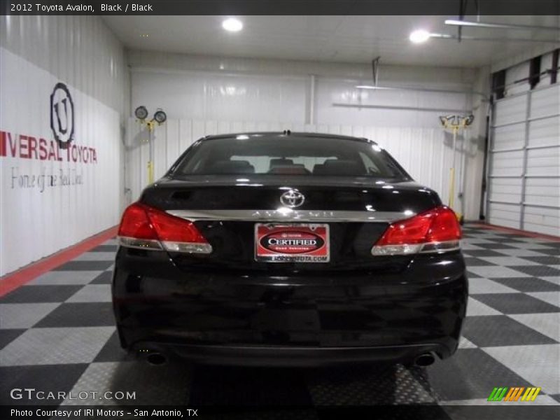 Black / Black 2012 Toyota Avalon