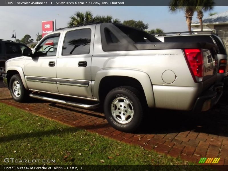 Silver Birch Metallic / Gray/Dark Charcoal 2005 Chevrolet Avalanche LT