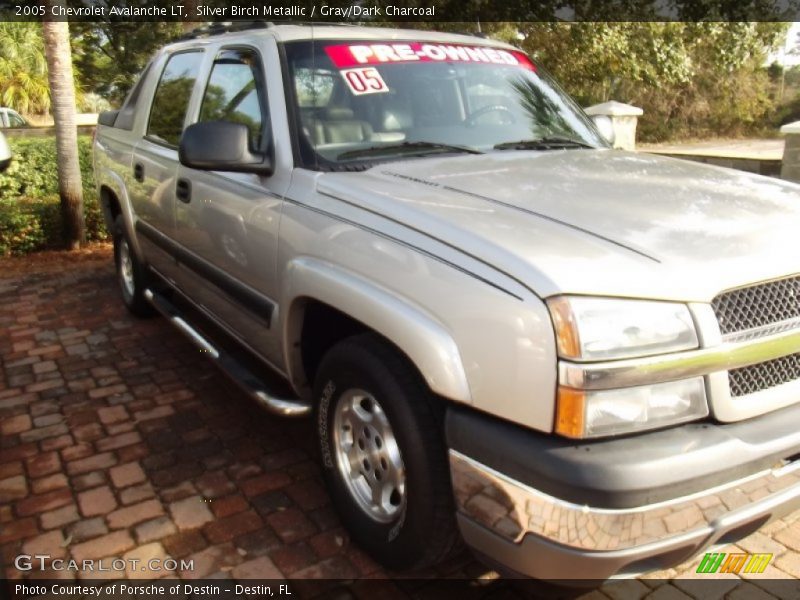 Silver Birch Metallic / Gray/Dark Charcoal 2005 Chevrolet Avalanche LT
