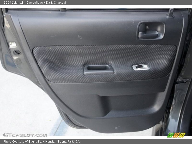 Door Panel of 2004 xB 