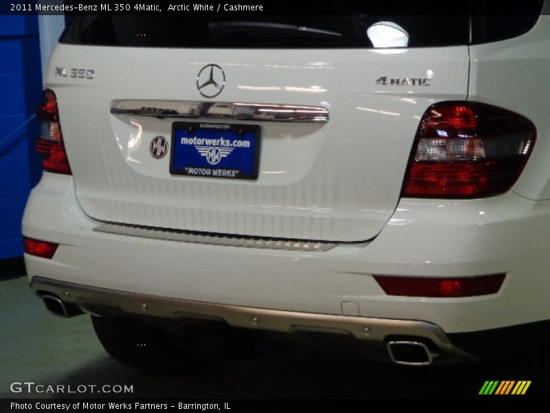 Arctic White / Cashmere 2011 Mercedes-Benz ML 350 4Matic