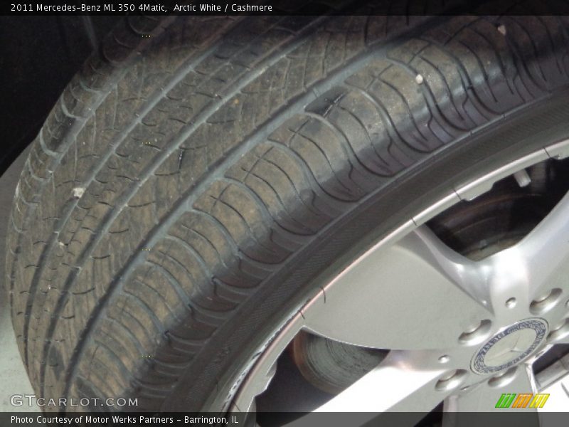 Arctic White / Cashmere 2011 Mercedes-Benz ML 350 4Matic
