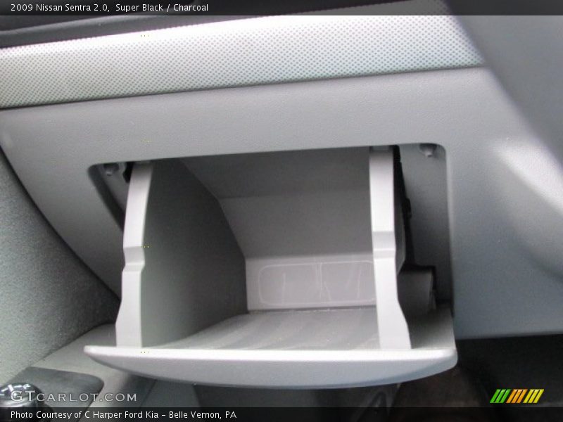 Super Black / Charcoal 2009 Nissan Sentra 2.0